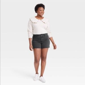 NWT Universal Thread High Rise Vintage Midi Jean Shorts - Black 4